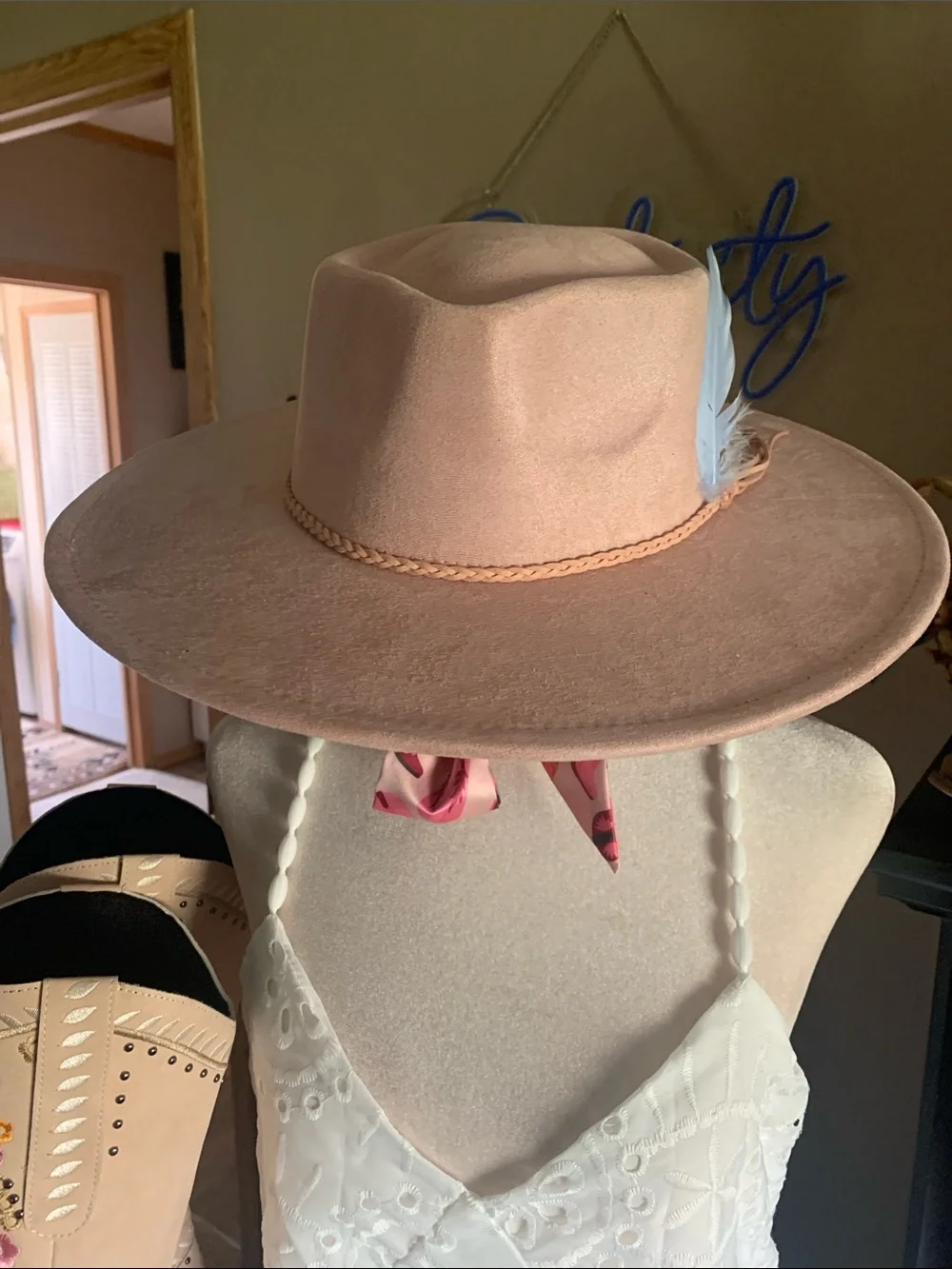 Love HATS HATS HATS